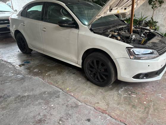 VOLKSWAGEN JETTA 2.0 COMFORTLINE FLEX 4P TIPTRONIC VOLKSWAGEN JETTA 2.0 COMFORTLINE FLEX 4P TIPTRONIC